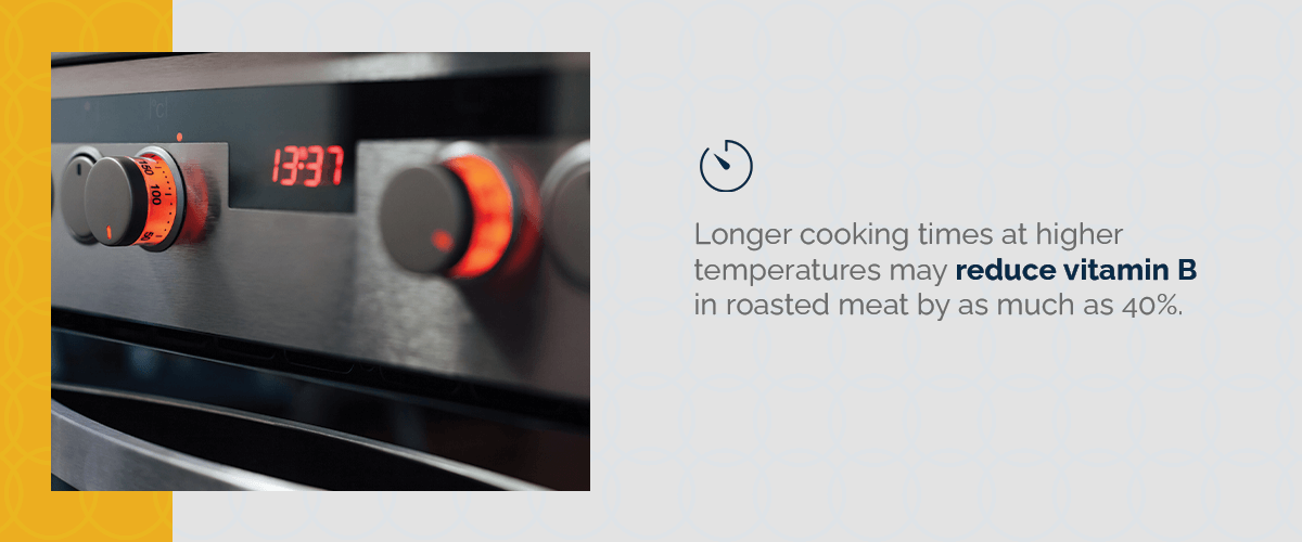 Front view of a stainless steel oven 